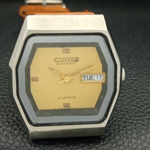 Vintage 1980 Citizen Automatic Mens Silver Watch W/daydate & Gold accents - Picture 4 of 8